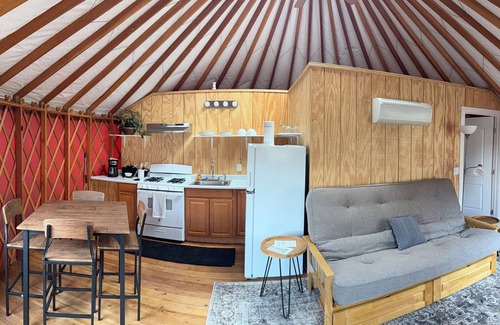 Winters Resort | 1 Bedroom Yurt on Putah Creek-Heat/AC
