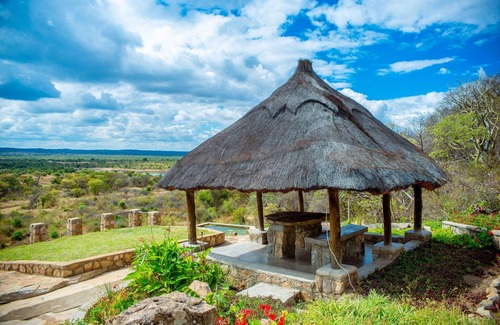 Matabeleland South Apartment | 1 bedroomed Chalet with dam view - 2214