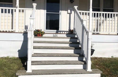 Belmar House | 1 Block to Belmar North End Beaches