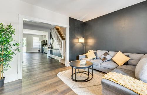Stroudsburg House | 1 Block to Main Street Dtwn Stroudsburg Townhome!