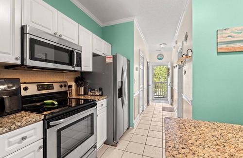 Myrtle Beach Condo | 1 BR Condo with Water and golf Views!