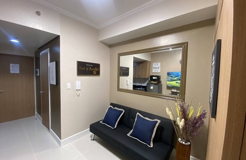 Pio del Pilar Condo | 1 BR Fully Furnished Condo in Makati with Pool and Parking - Red Res. Unit 1133