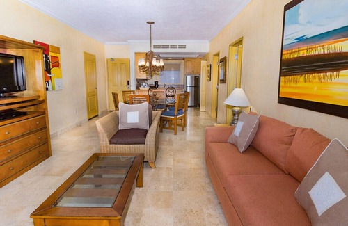 Rosarito Resort | 1 BR Luxury stay at Villa Del Arco Resort & Spa in Cabo San Lucas!
