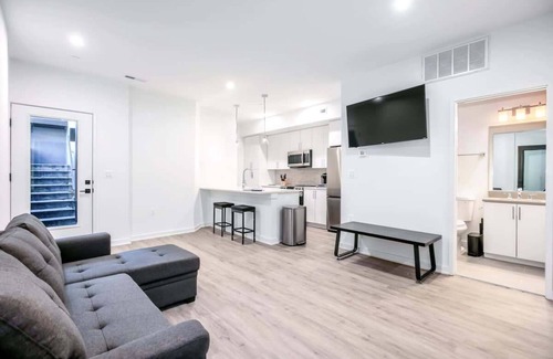 Kingman Park Apartment | 1-BR Retreat in Hill East /Lincoln Park + METRO