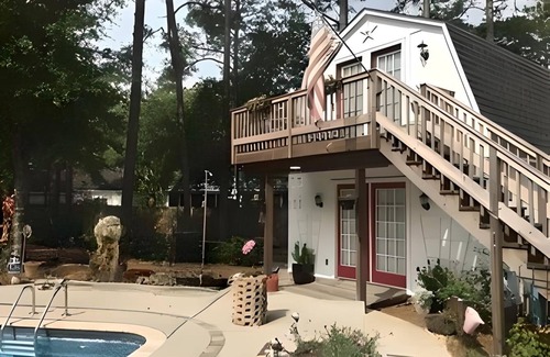 Pawleys Island Apartment | 1 BR Studio/Cottage with Pool & Golf Cart/Near Beach