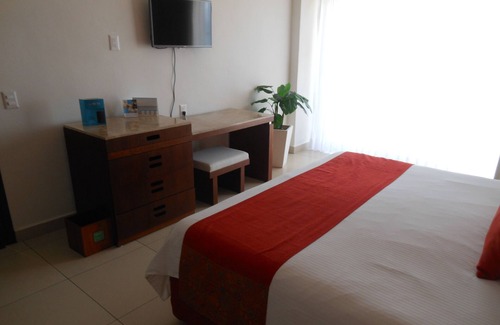 Nuevo Vallarta Resort | 1 BR Suite in 4 Star Family Resort steps from the Beach-Marival Emotions