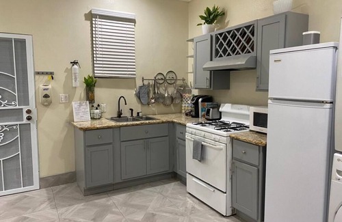Nassau Apartment | 1 BR w/Free Breakfast, Car & Airport Pickup
