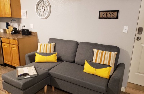 Lakewood House | 1 BRM Basement Apartment/420 friendly outside