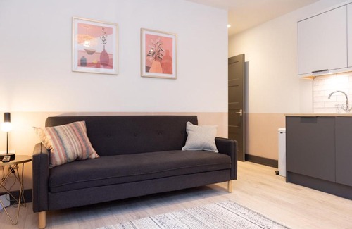 Salisbury Apartment | 1 Castle Mews