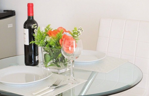 San Pedro Apartment | 1 CedarCats Short Stay Apartments