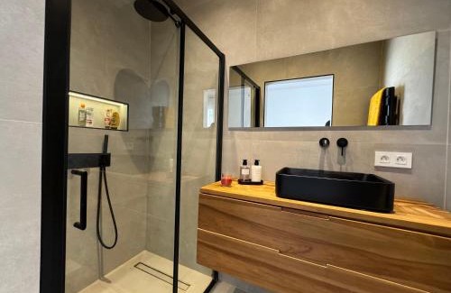 Juan-les-Pins Apartment | 1 Ch. Luxe Apt｜Cœur de Juan-les-Pins｜Plage à 50m