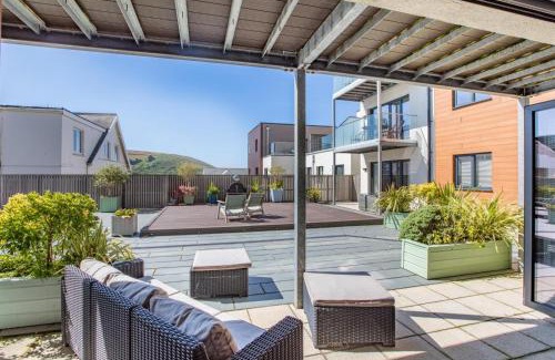 Mortehoe Apartment | 1 Challacombe - Luxury Apartment at Byron Woolacombe, only 4 minute walk to Woolacombe Beach!