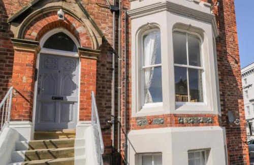 West Cliff Apartment | 1 Church Square