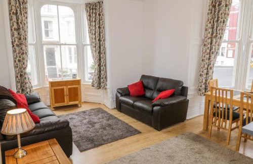West Cliff Apartment | 1 Church Square