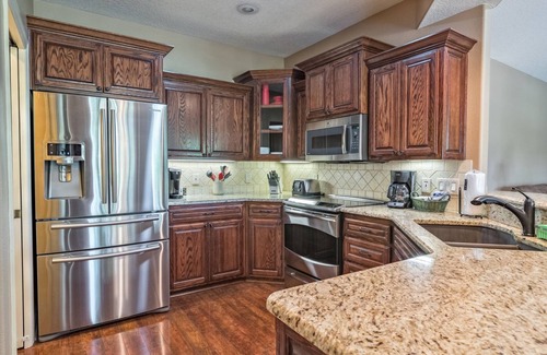Hot Springs Village House | 1 Conquista Lane - HDTV, WIFI. A lovely home on the 9th Fairway of Isabella Golf