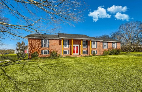 Franklin House | 1 Country House Game Room BBQ Near Nashville TA