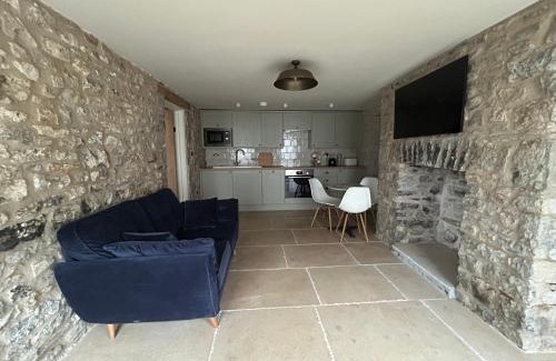 Cowbridge Apartment | 1 Cruck Cottage
