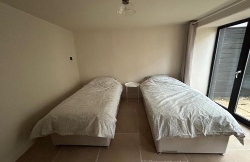 Cowbridge Apartment | 1 Cruck Cottage