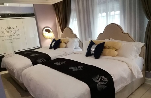 Taman Perdana Hotel | 1 Day Car Hotel Station 18