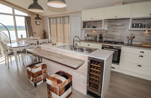Oakmere Cottage | 1 Delamere Point