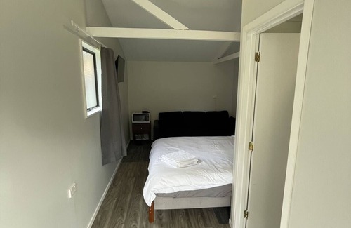 Rotorua Ski Chalet | 1 Double 1 Sofa Beds Garden Chalet 9C