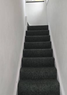 Paddlesworth Apartment | 1 double and 1 twin bedrooms and bath