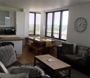 Swindon Apartment | 1 Farnsby Street Apartment 19