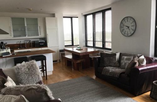 Swindon Apartment | 1 Farnsby Street Apartment 19