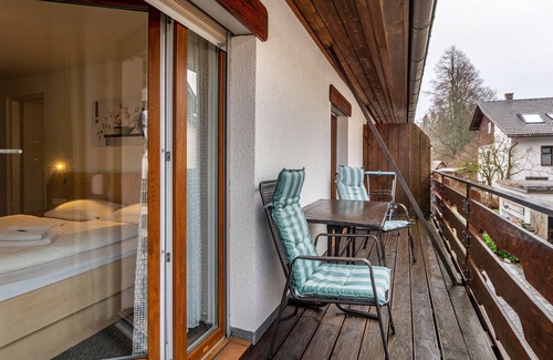 Hoechenschwand Apartment | 1 Ferienwohnung Sonnenblume, 38qm mit 1 Schlafzimmer für max. 3 Personen