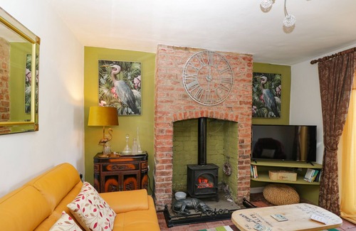 Newnham Cottage | 1 FERRYSIDE COTTAGES, pet friendly in Newnham-On-Severn