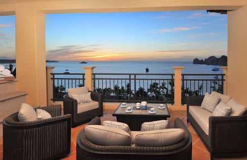 Ampliacion Juarez Condo | 1 FREE NIGHT on Luxury 2-Story 4BD Oceanview Penthouse in Cabo