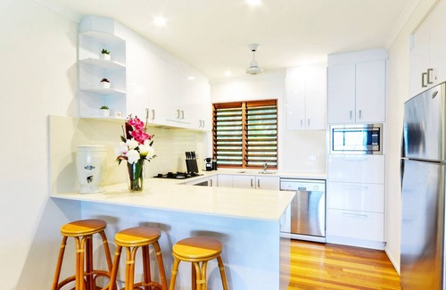 Hamilton Island House | 1 Heliconia Ocean View 3 Bedroom House Near Marina With Golf Buggy