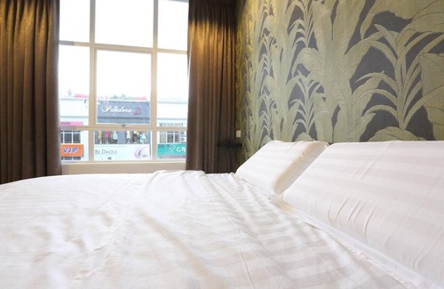 Bandar Tun Razak Hotel | 1 Hotel Taman Connaught