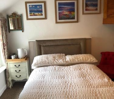 Dawlish Bed & Breakfast | 1 Laurel Cottages