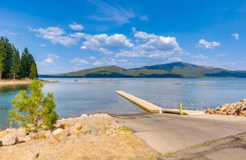 Lake Almanor Country Club House | 1 Mi to Beach and Golf Course! Lake Almanor Cabin