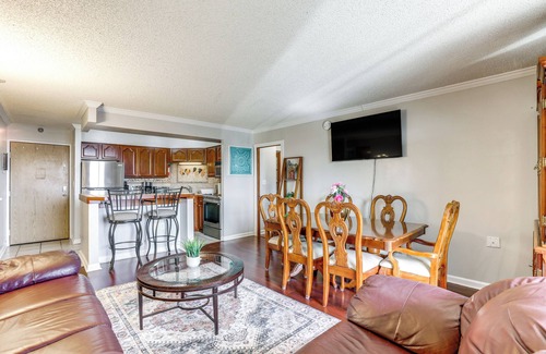 Lincoln Park Condo | < 1 Mi to Downtown Denver: Condo w/Pool Access!