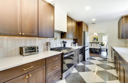 Lawsona - Fern Creek House | 1 Mi to Downtown Orlando Home with Fenced Yard!