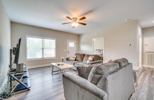 Crossville House | 1 Mi to Dtwn Crossville Spacious Home with Patio!