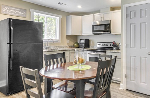 Monroe Apartment | 1 Mi to Dtwn Monroe: Family-Friendly Duplex!