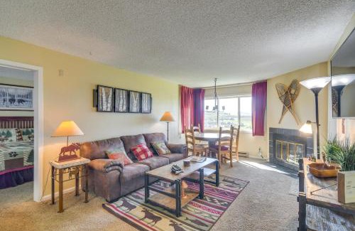 Granby Apartment | 1 Mi to Granby Ranch Cozy Condo with Fireplace
