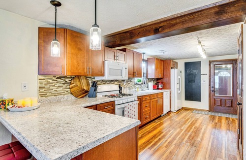 Bloomington House | 1 Mi to IU: Hoosier Home w/Fire Pit & Fenced Yard