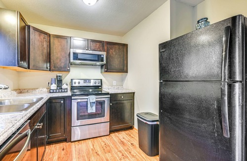 Ames Apartment | 1 Mi to Jack Trice Stadium: Townhome w/Balcony