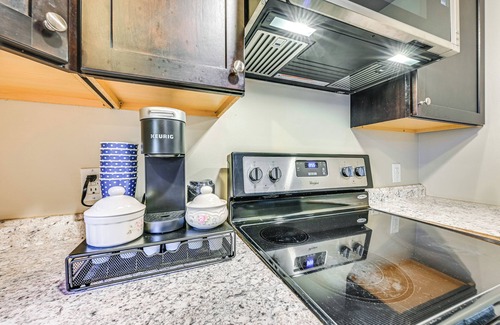 Ames Apartment | 1 Mi to Jack Trice Stadium: Townhome w/Balcony