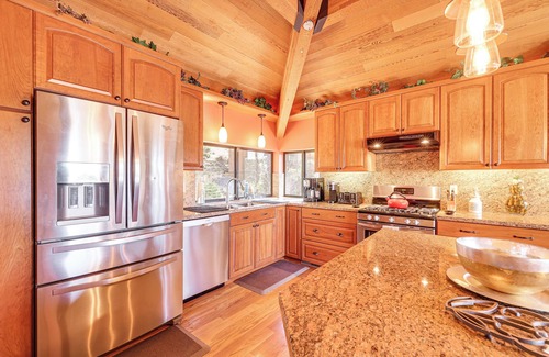 Lake Forest House | 1 Mi to Lake Tahoe: Home w/Hot Tub & Decks