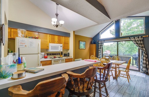 Osage Beach Cottage | 1 Mi to Margaritaville Resort: Cottage w/Fire Pit