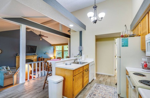 Osage Beach Cottage | 1 Mi to Margaritaville Resort: Cottage w/Fire Pit