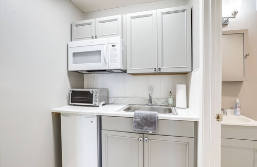 Crescent Beach Apartment | 1 Mi to North Myrtle Beach: Studio w/Pool Access