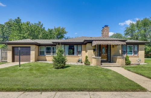 South Bend House | 1 Mi to Notre Dame Stadium Quiet Home with Fire Pit