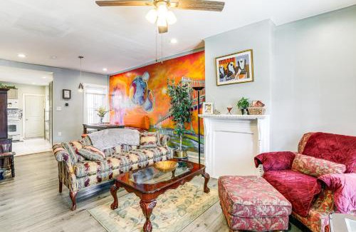 West Philadelphia House | 1 Mi to Philadelphia Zoo Convenient Townhome!