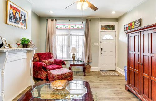 West Philadelphia House | 1 Mi to Philadelphia Zoo Convenient Townhome!